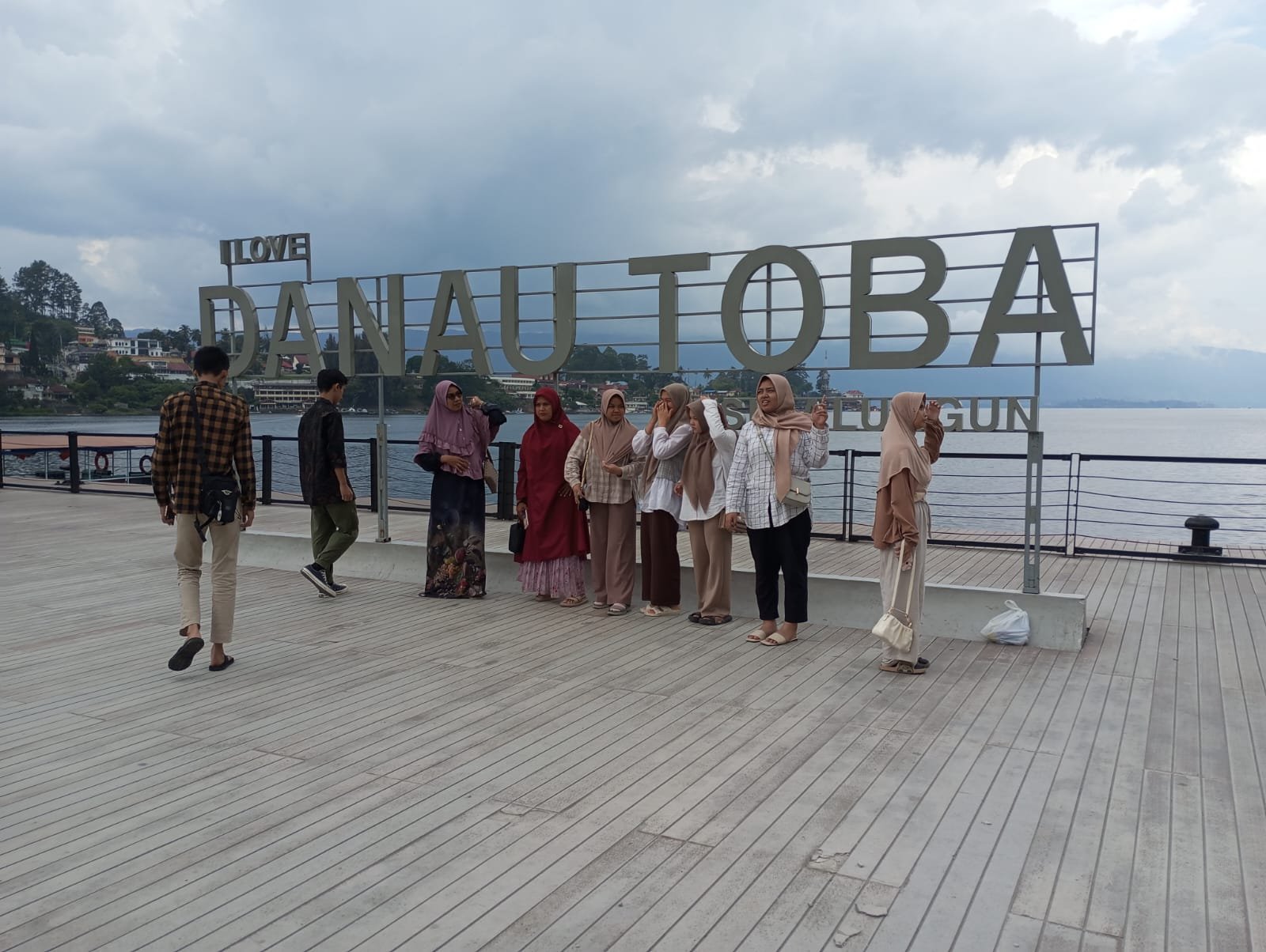 Lakeside Photo Spot at Lake Toba